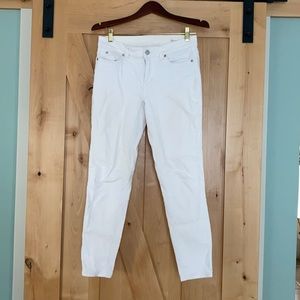 EUC Two by Vince Camuto white Skinny jeans